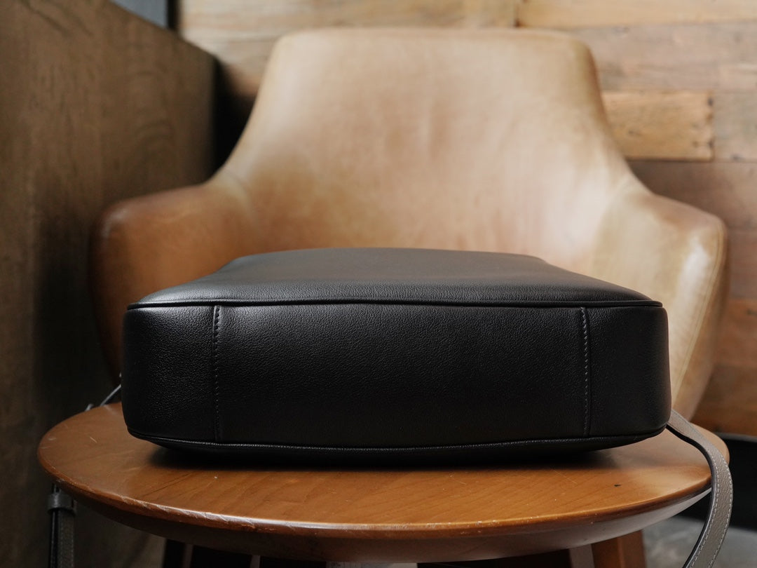 G-ucci Tote Diana Large aus Leder