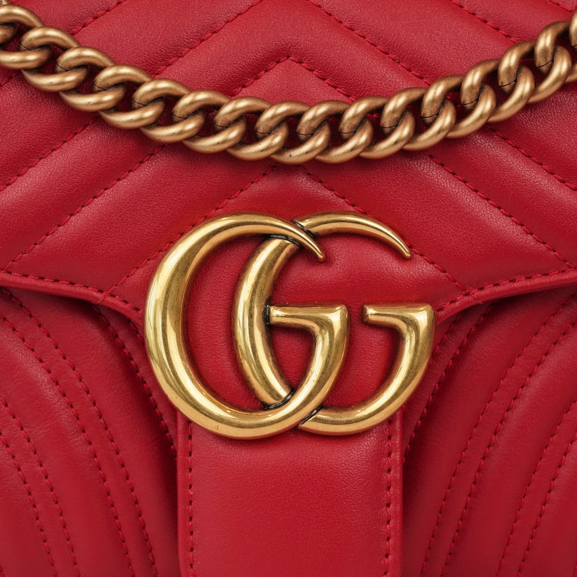 G-ucci GG Marmont small matelassé shoulder bag 26cm