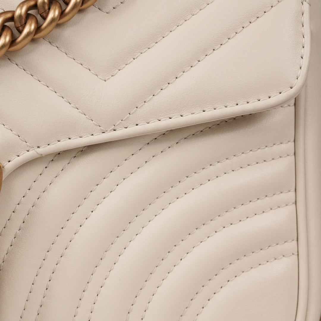 G-ucci GG Marmont small matelassé shoulder bag 26cm