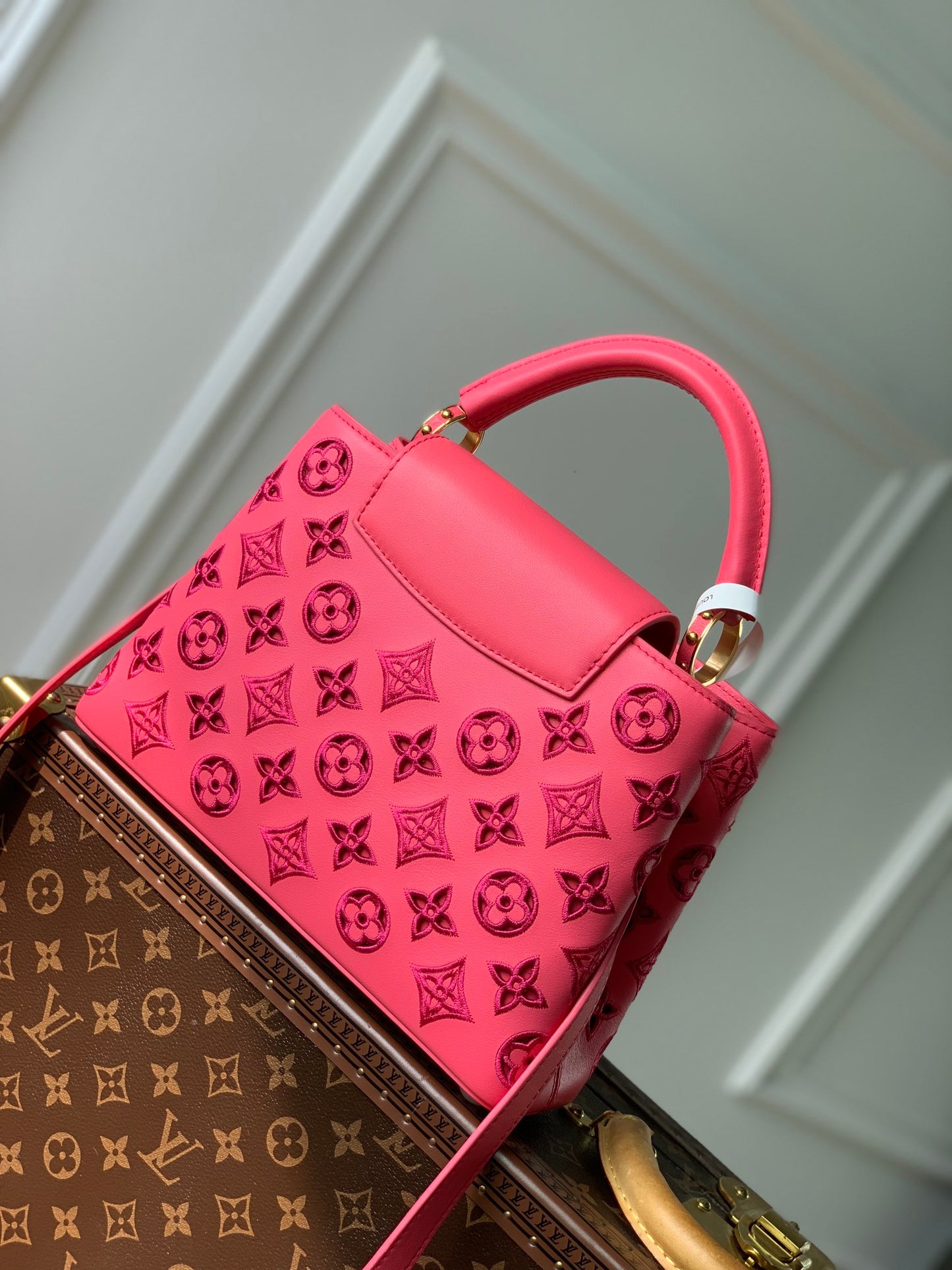 L-V Capucines M22863 SS2023