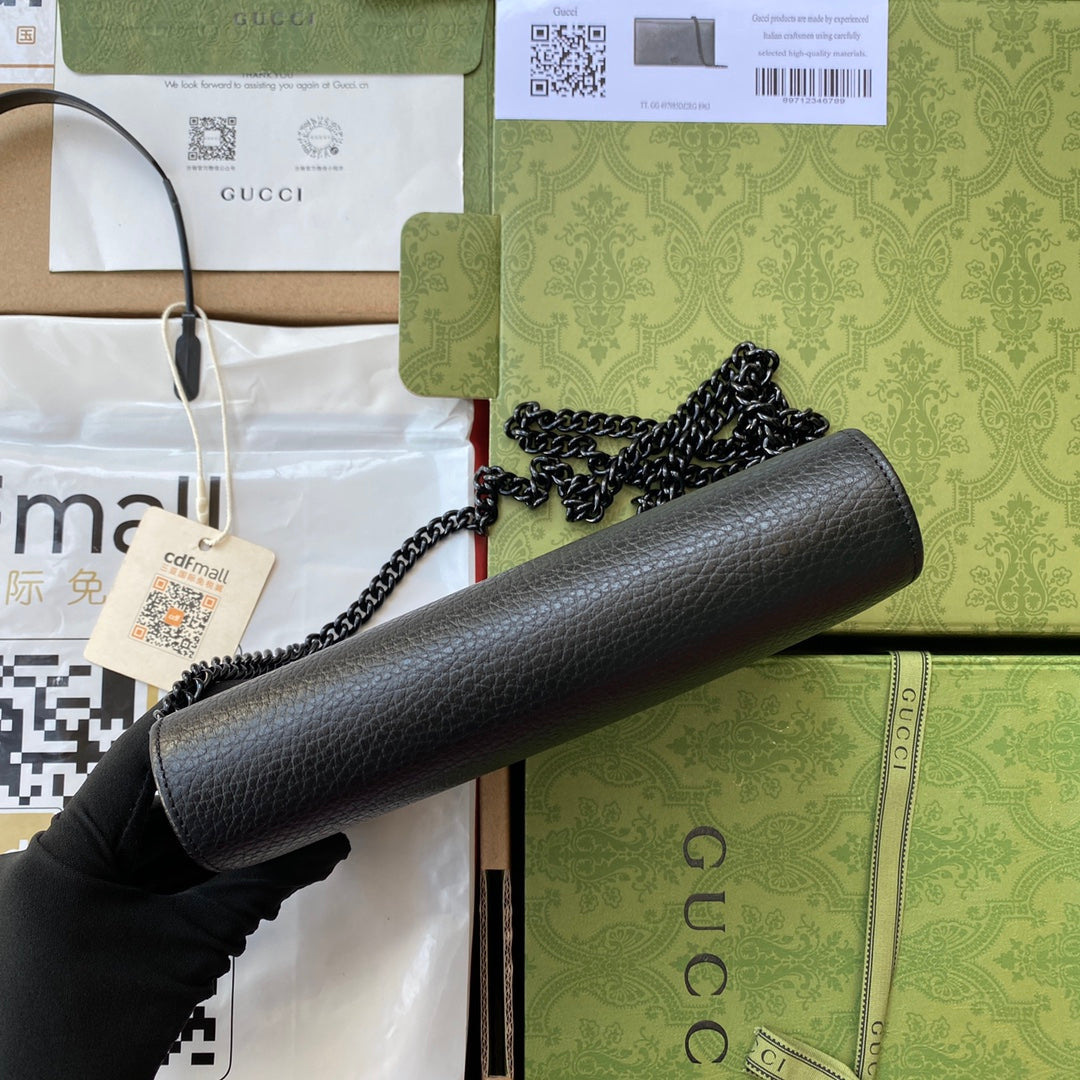 G-ucci GG Marmont Mini-Tasche aus Leder mit Kette