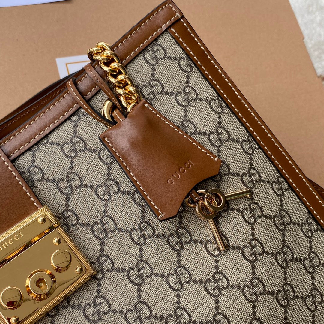 G-ucci Padlock Medium Shoulder Bag