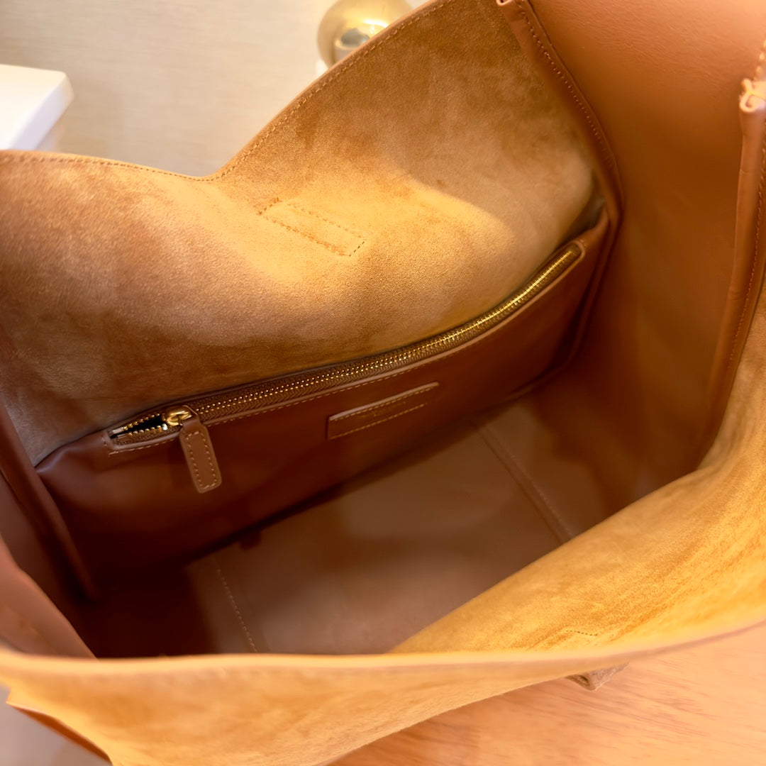 Y-SL Schultertasche Le 5 à 7 Large aus Veloursleder