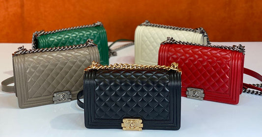 C-hanel Boy Bag mit Box