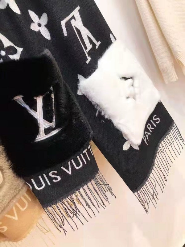 LV Scarf 2021