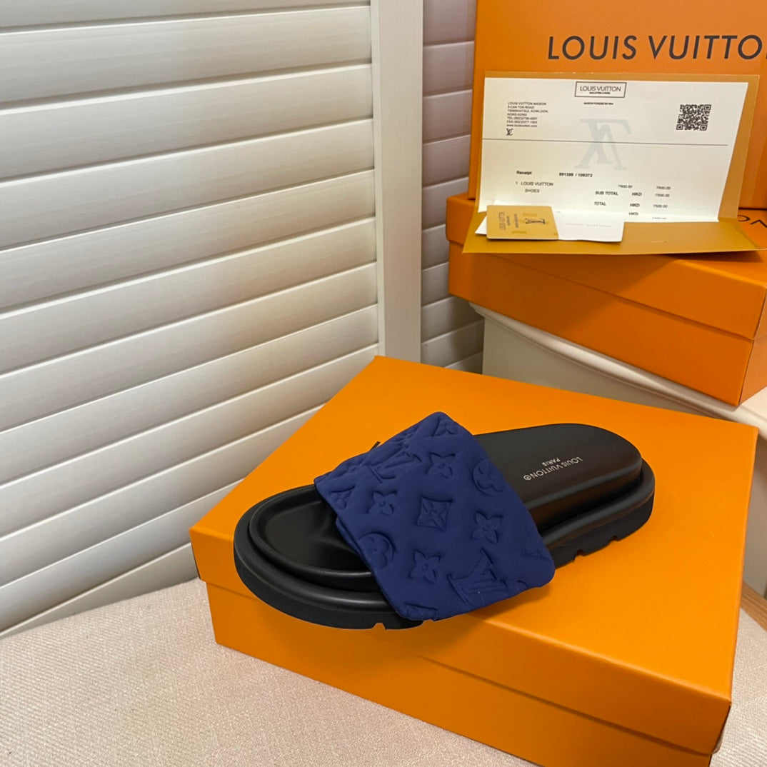 L-V Pool Pillow Comfort Mules