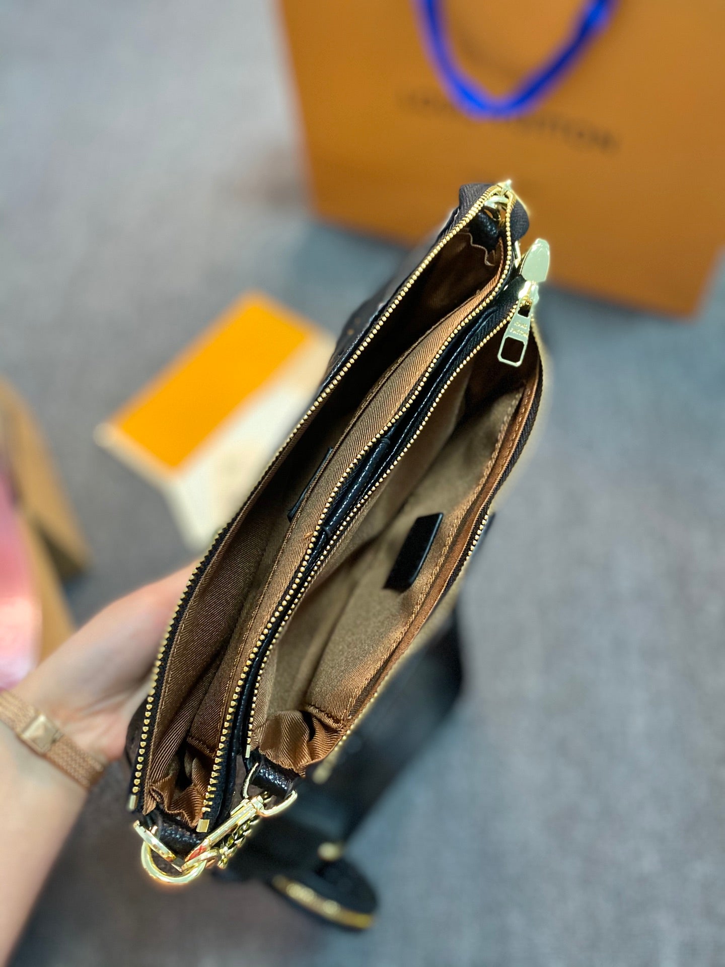 L-V Multipochette Empreinte