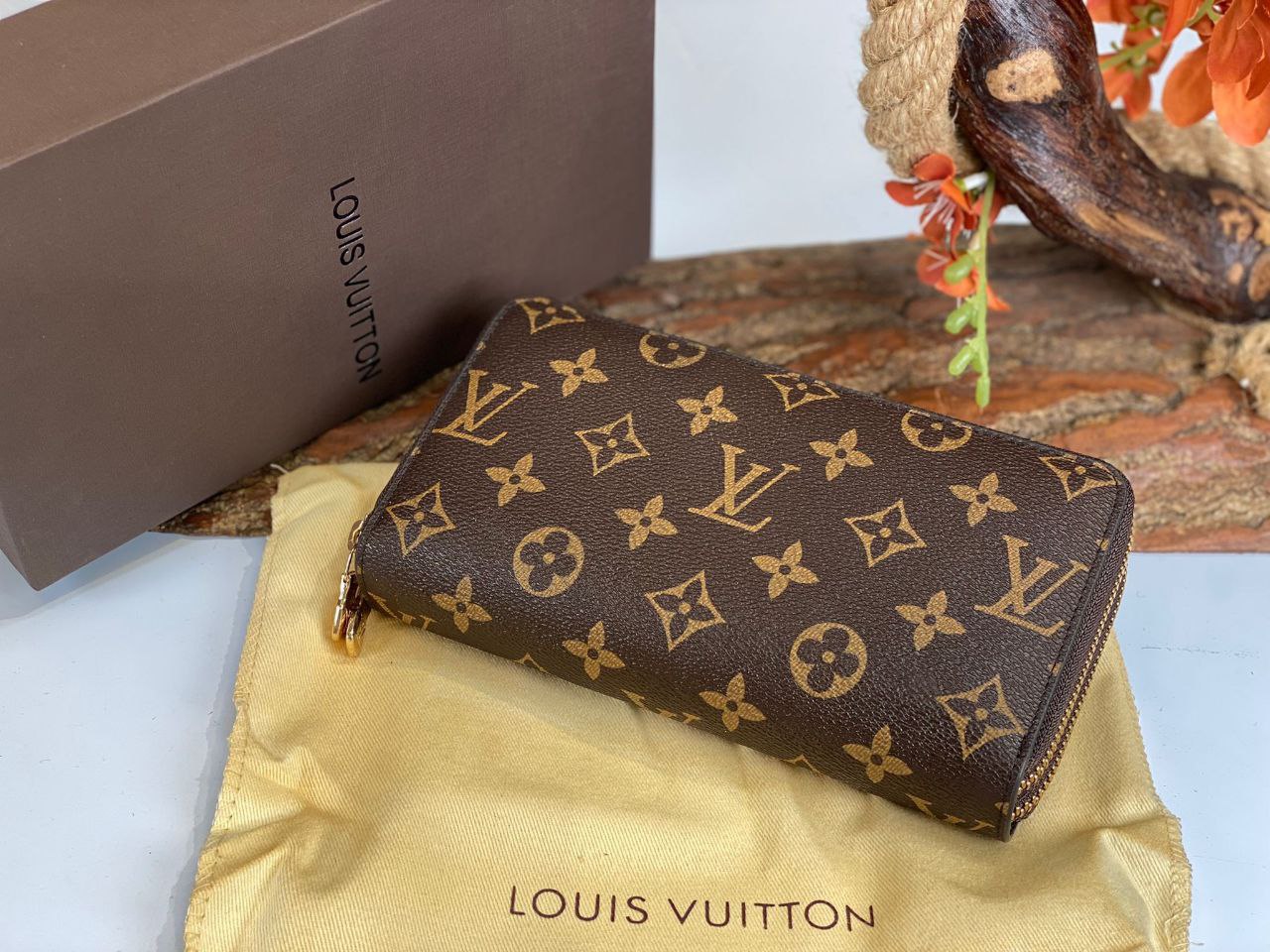 LV Wallet Zippy Double
