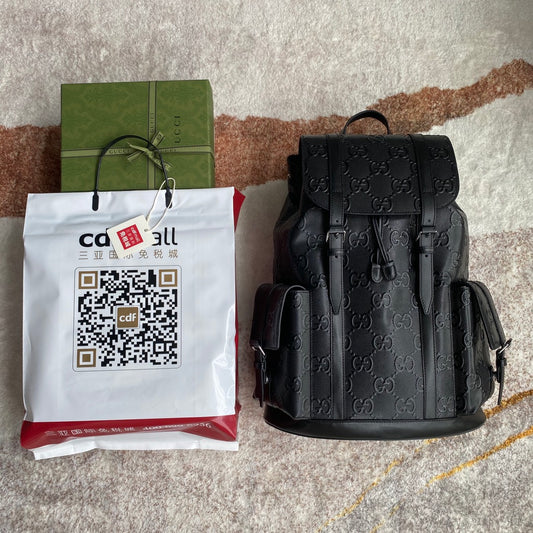 625770 gucci logo backpack