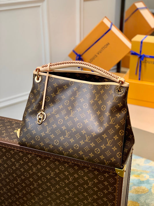 LV Artsy MM Monogram New