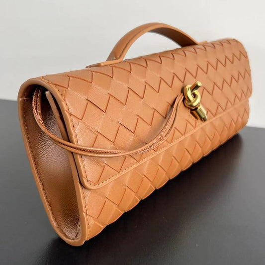 B-ottega Veneta Andiamo Clutch