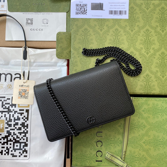 G-ucci GG Marmont Mini-Tasche aus Leder mit Kette