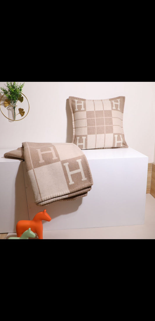 H-ermes Blanket + Pillow Set