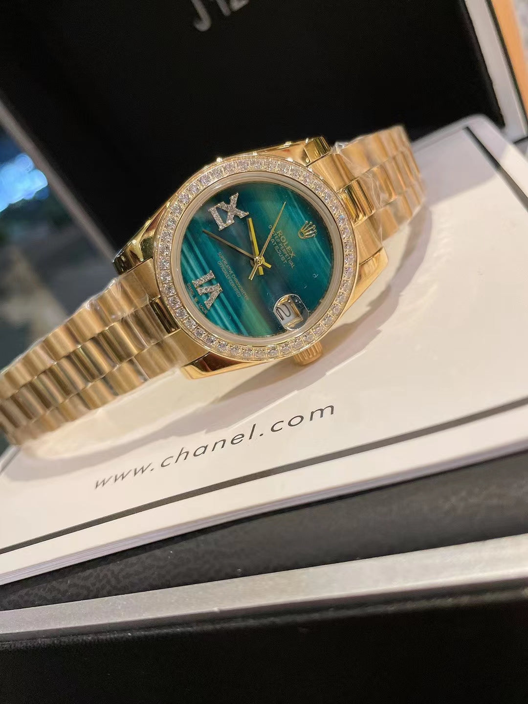 R-olex high-end watch