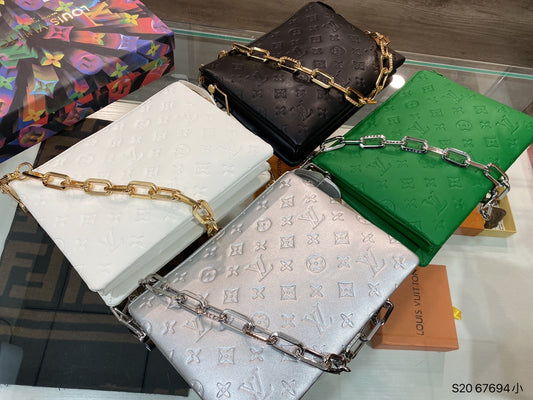 L-V Coussin Bag
